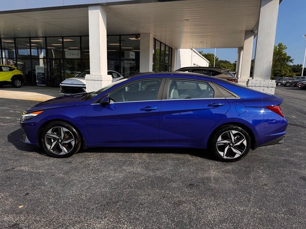 2023 Hyundai ELANTRA Limited