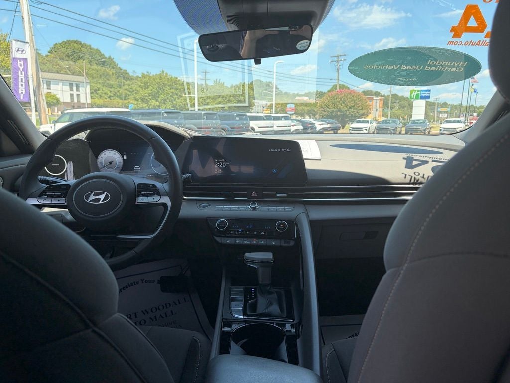 2024 Hyundai ELANTRA SEL