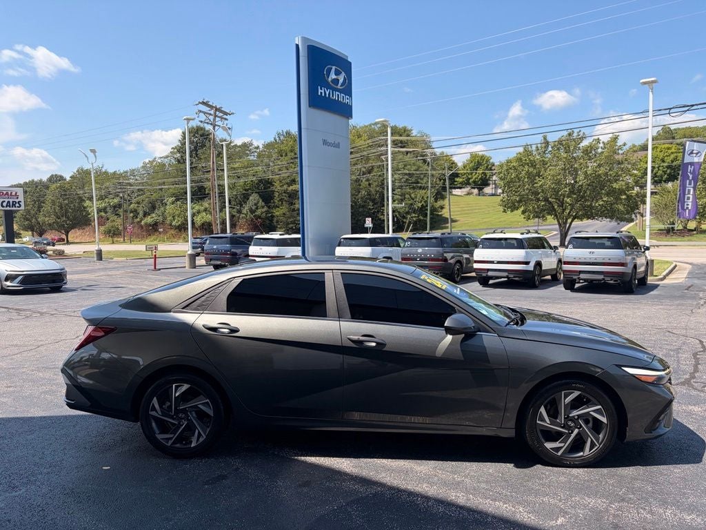 2024 Hyundai ELANTRA SEL