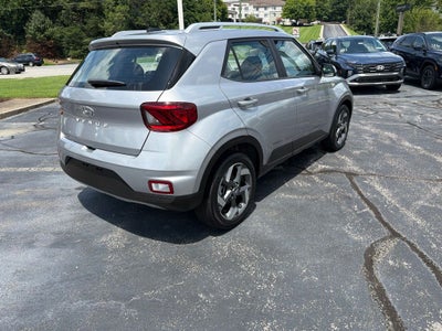 2025 Hyundai VENUE SEL